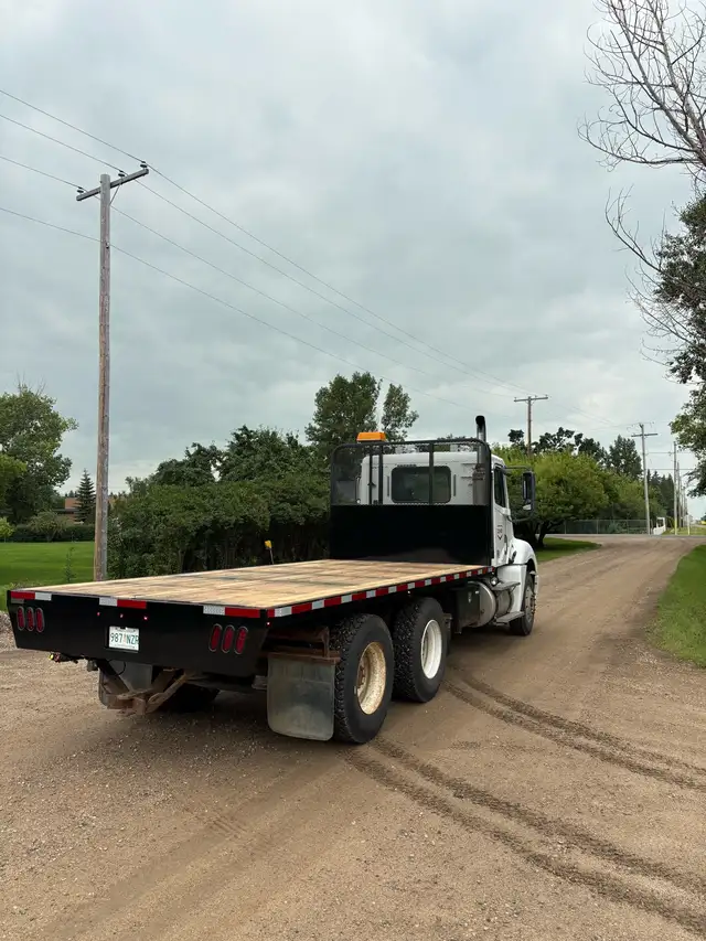 Custom and standard flat beds
