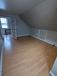 266B Crown St - 2BR Uptown, Split Level, Bus, Deck w/ Water View - Photo 15