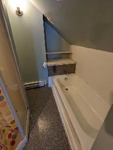 266B Crown St - 2BR Uptown, Split Level, Bus, Deck w/ Water View - Photo 18