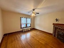 2 Bedroom in Niagara Falls Near Hospitality District - Photo 5