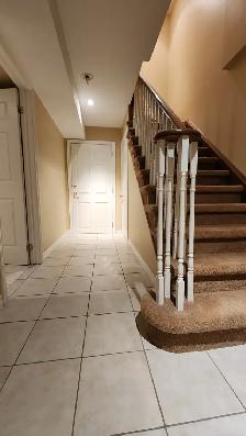 Spacious 2BR Walkout Basement Apartment Prime Location Newmarket - Photo 5