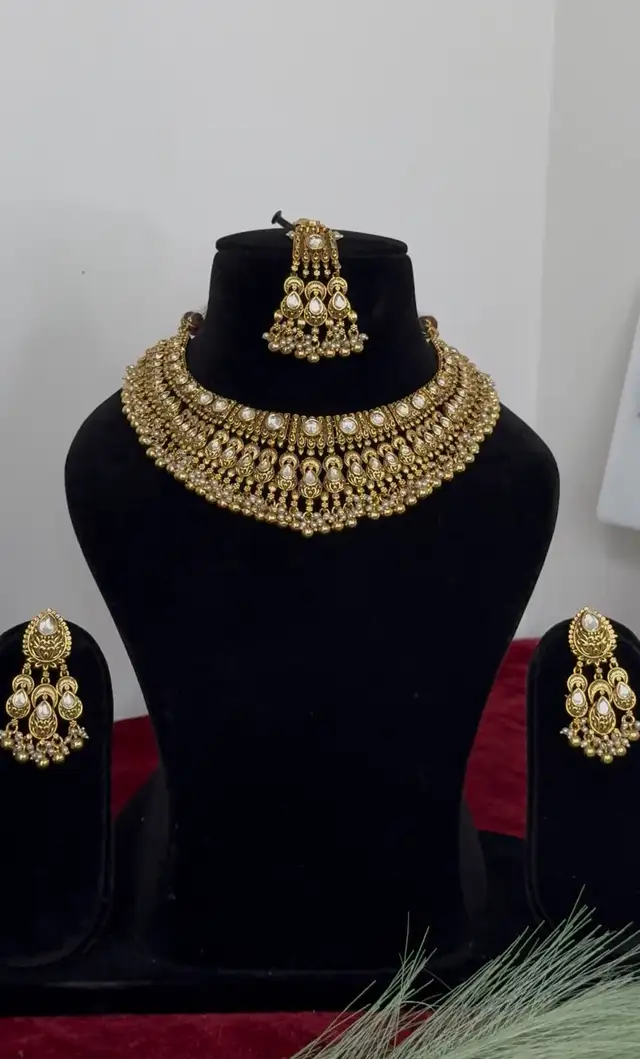 Antique Gold Set