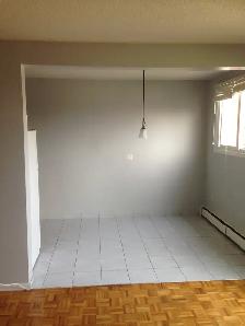 Lge 2Bdrm w/New Kitchen Bath Hardwood Fl Balc@King/Westminister - Photo 6