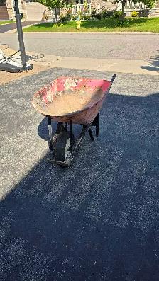 Garant Wheelbarrow - Photo 2