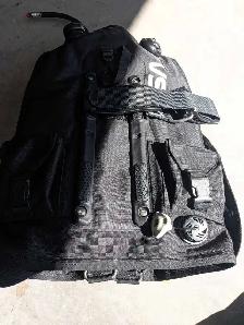 TUSA and OCEANIC BCDs. (Diving Equipment) - Photo 7