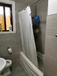 Renovated Bathroom large 3 ½ w/one bedroom in CDN. October - Photo 2