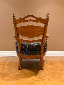 Antique Chair for Sale! - Photo 3