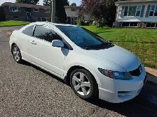 2011 Honda Civic SE Coupe - Photo 3