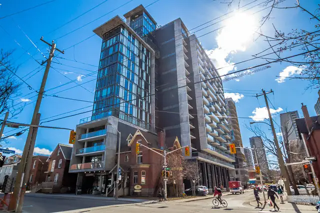 Luxury Condo 1  Den Unit For Rent In Downtown Ottawa Oct 1St