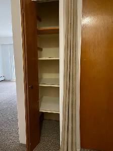 1 BHK Convenient Location in Metrotown - Photo 4