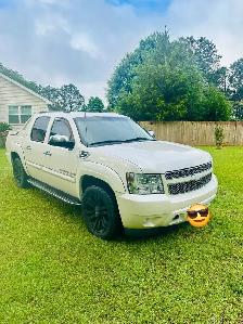 2008 Chevrolet Avalanche LTZ 4x4 Saftied