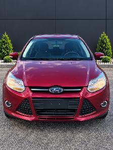 2014 Ford Focus Titanium | CERTIFIED | New Tires - Photo 2