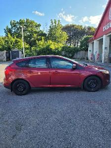 2014 Ford Focus Titanium | CERTIFIED | New Tires - Photo 4