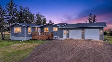 •BEAUTIFUL FULLY RENOVATED ACREAGE  •2200 SQ. FT. • 4 BDRMS
