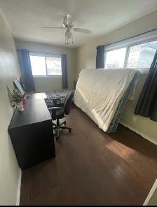 ROOM FOR RENT ON IMMEDIATE BASIS! - Photo 6