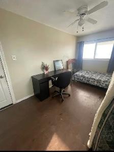 ROOM FOR RENT ON IMMEDIATE BASIS! - Photo 7