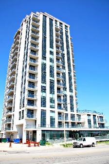 Beautiful Condo with 1 Bedroom   Den with Huge Terrace! - Photo 7