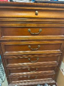 Pristine Lexington highboy dreser