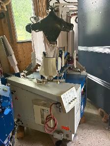 VEIT 8362 Industrial Steam Form Finisher – Working - Photo 7