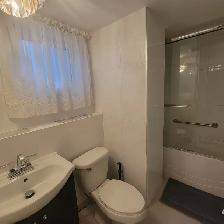 FULLY FURNISHED 2-BEDROOM SUITE NEAR LOUGHEED MALL — $2,700/MONT - Photo 2