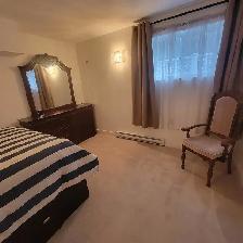 FULLY FURNISHED 2-BEDROOM SUITE NEAR LOUGHEED MALL — $2,700/MONT - Photo 5
