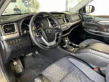 2015 Toyota Highlander LE - Photo 17