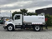 2025 Peterbilt 536 Air Brake 2000 GAL Water Tank Truck - Photo 6