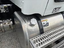 2025 Peterbilt 536 Air Brake 2000 GAL Water Tank Truck - Photo 13