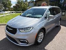 2021 Chrysler Pacifica Touring-L Touring-L FWD - Photo 3