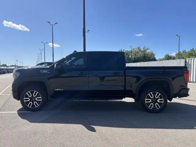 2025 GMC Sierra 1500 AT4 Crew Cab 6' Box 4WD | No Accidents