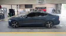 2022 Volvo S60 - Photo 2