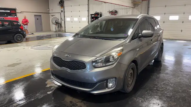 2015 Kia Rondo