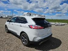 2020 Ford Edge - Photo 3