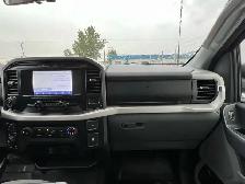 2022 Ford F-150 XLT Crew Cab 7.3L V8 | No Accident | Reverse Cam - Photo 21