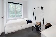 $700 rent in Westmount. 5 mins from Mcgill. Utilities included
