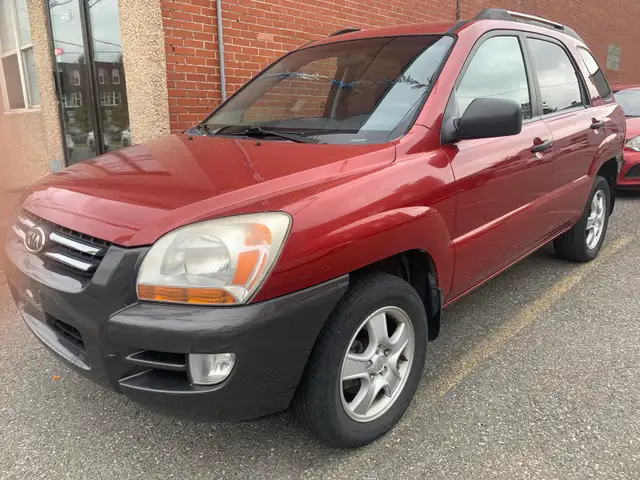 130000 KM kia sportage auto démarreur Bluetooth aucune rouille