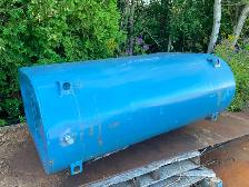 Oil tank