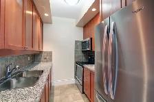 Spacious & Bright 2 Bed, 2 Bath Condo for rent in North York - Photo 19