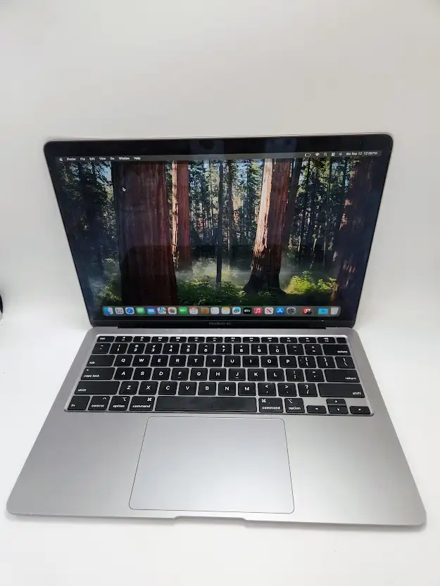 MackBook Air 2020Core i5 8gb Ram121gb ssdIos 15