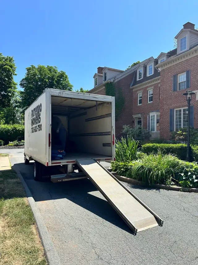 Hiring Experienced Casual/Part time DRIVERS