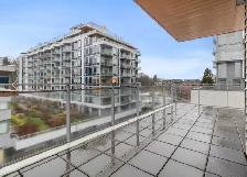 2 bed 2 bath for rent River District - Photo 11