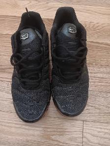 8 Men's Nike Air Max Plus Triple Black