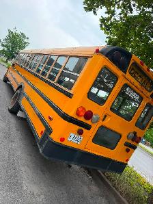 BUS JAUNE À VENDRE/ YELLOW BUS FOR SALE 990,00$ - Photo 3