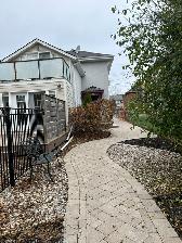 STUNNING MAIN FLOOR 2 BDRM IN OLD EAST HILL!