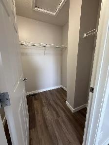 3 Bed 1.5 Bath Unit in Edmonton, AB - Photo 10