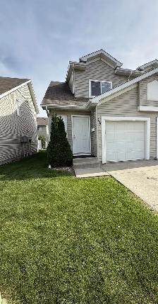 3 Bed 1.5 Bath Unit in Edmonton, AB - Photo 14