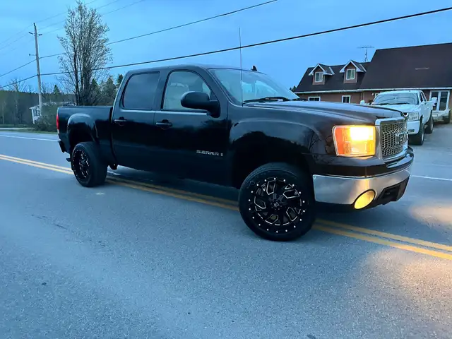 2007.5 GMC Sierra 1500 SLT