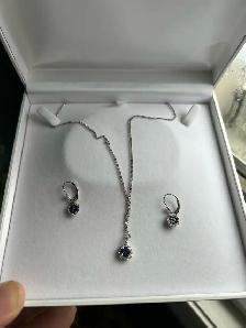 Diamond & Sapphire necklace & earrings - Photo 2