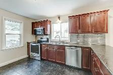 JUST LISTED - Renovated Bungalow with TOTALLY DRY BASEMENT! - Photo 4