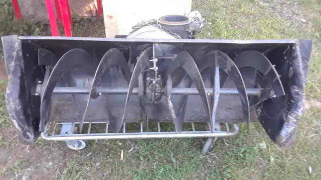 souffleur 48 po  a vendre  300$